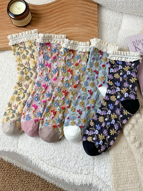 Women Arsy Floral Lace Cotton Socks